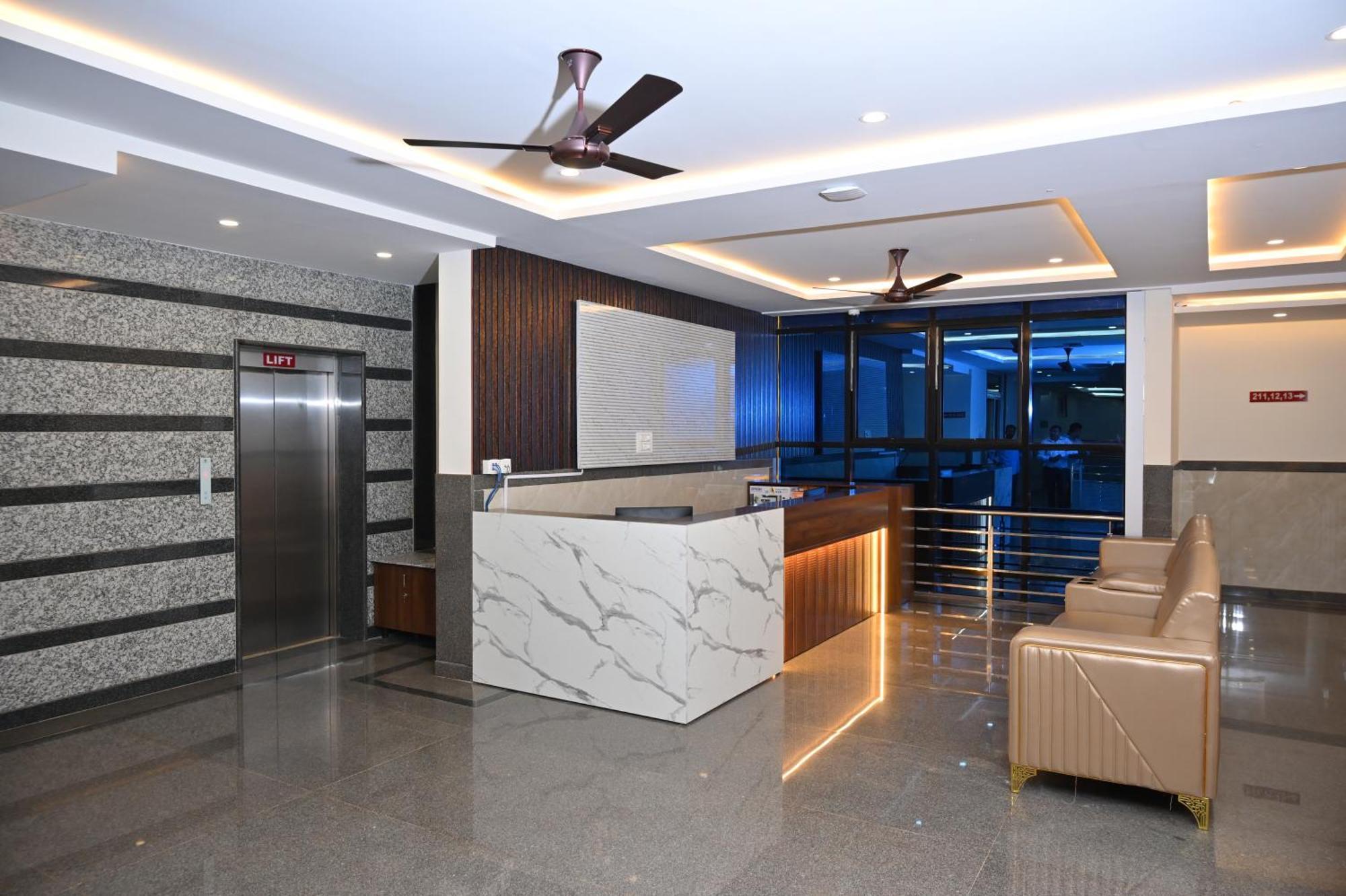 Hotel Shri Devi Comforts Inn Bhatkal Exterior photo