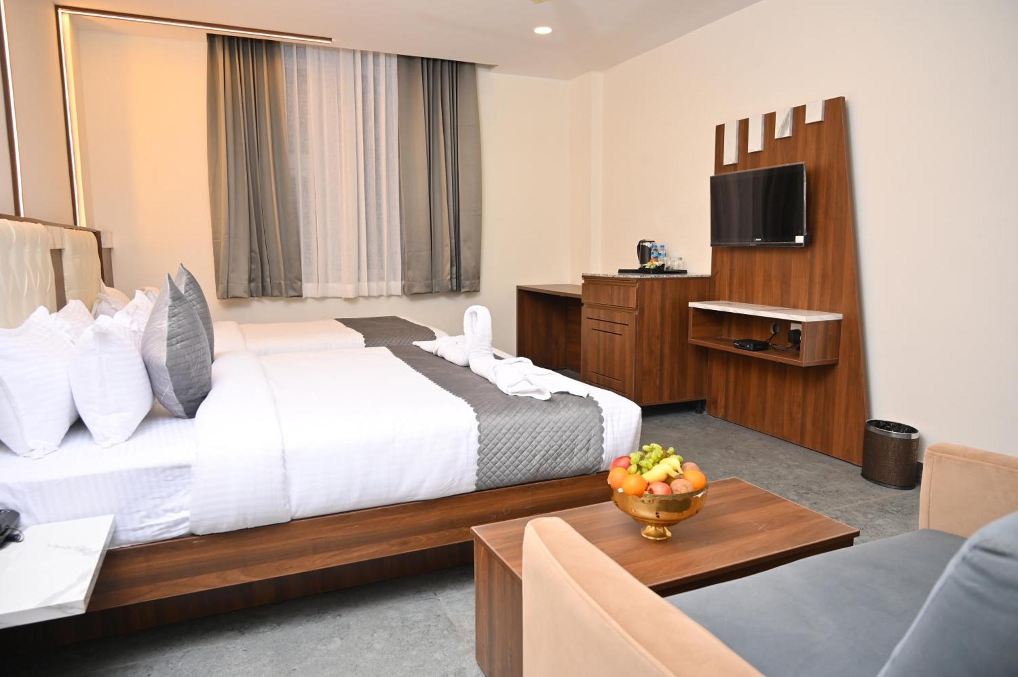 Hotel Shri Devi Comforts Inn Bhatkal Exterior photo